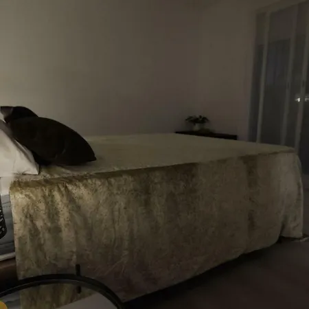 Vivienda Turistica Diseno En Los Patios De San Basilio *