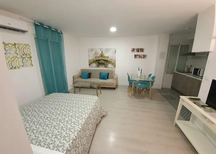 Vivienda Turistica Diseno En Patios De San Basilio